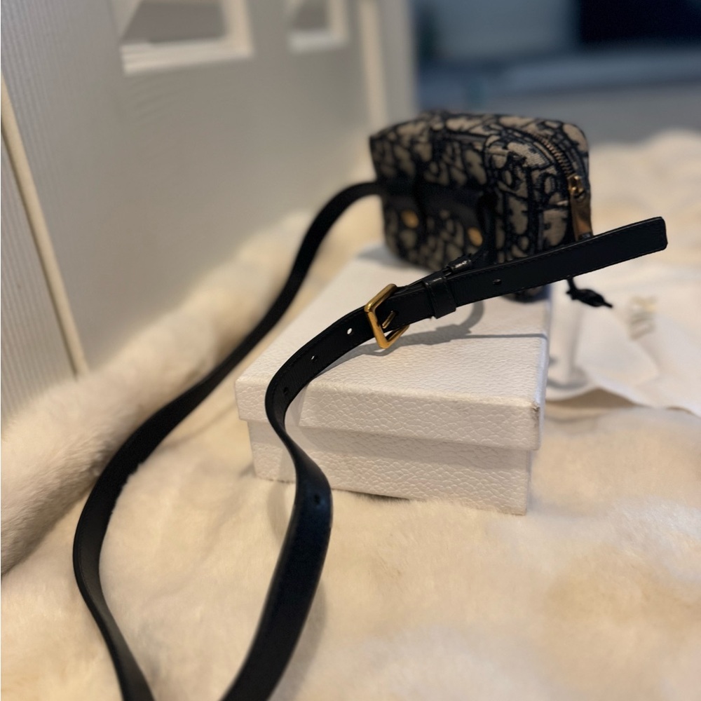 Dior Stylish Blue and Gray Designer Crossbody Bag - Picture 5 of 6